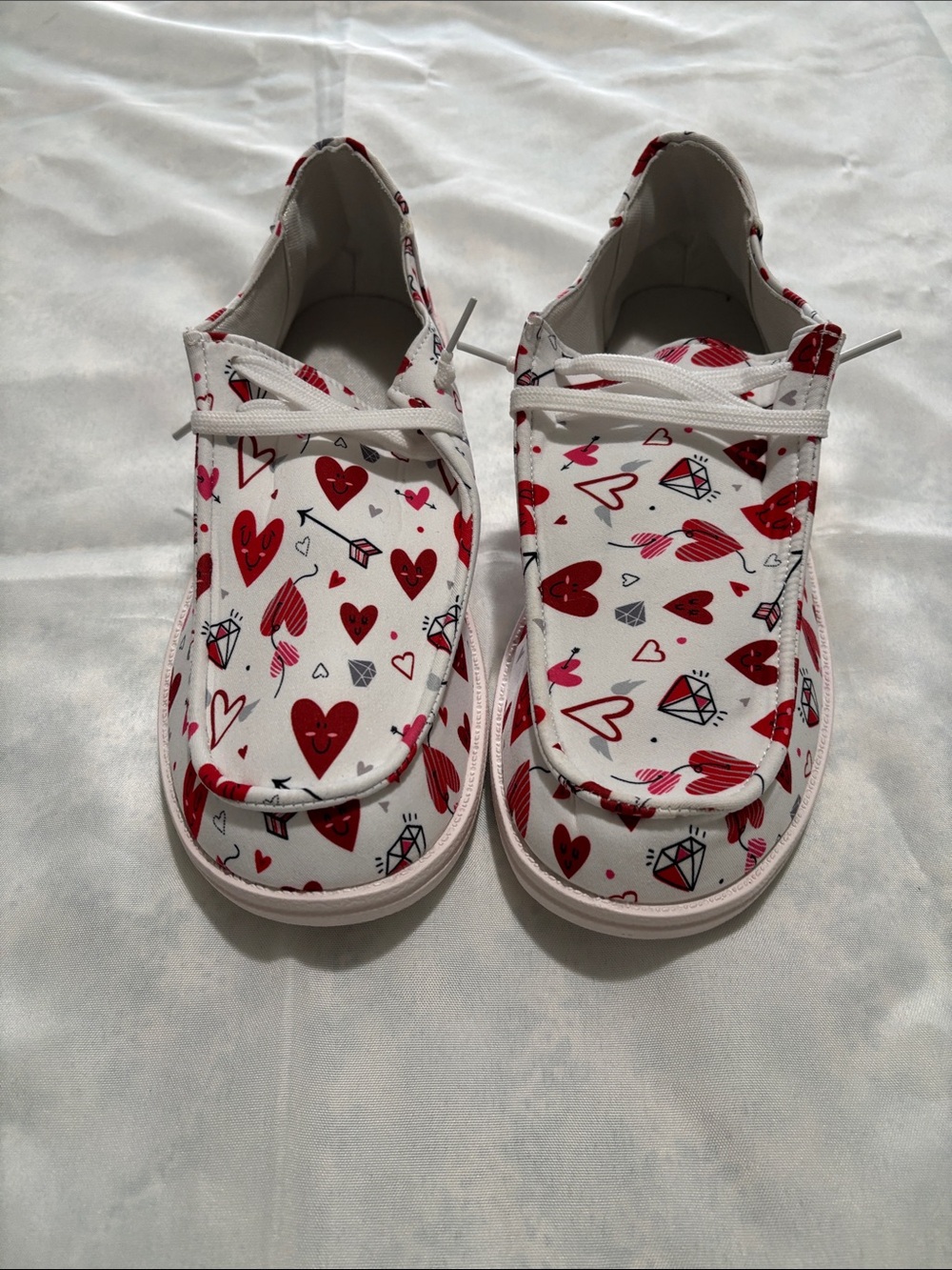 Kids Heart-Print Canvas Sneakers - White & Red